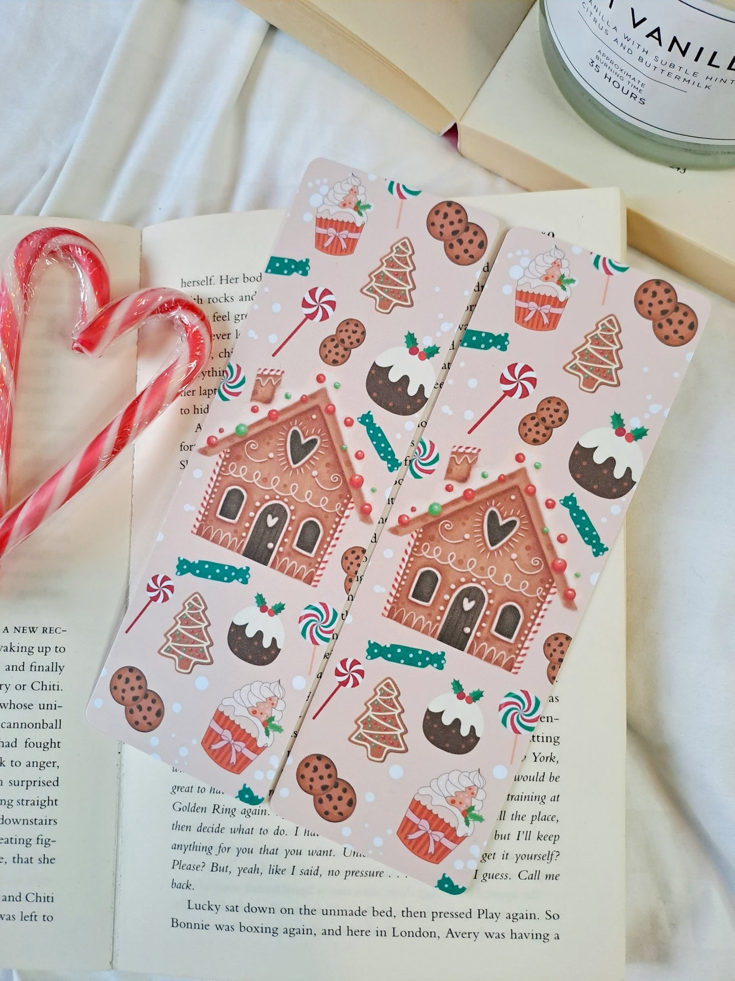 Gingerbread house festive bookmark