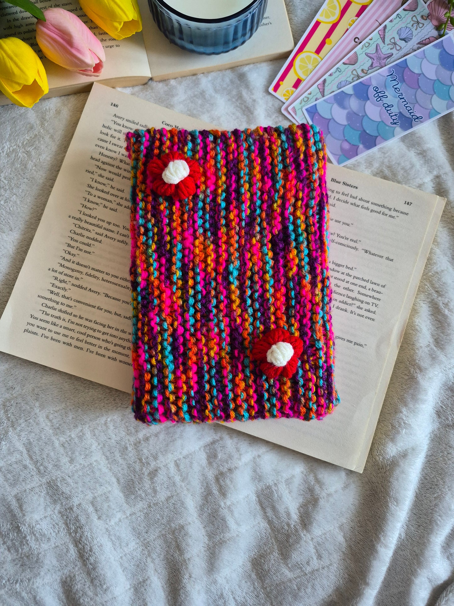 Multicoloured summer knitted book sleeve