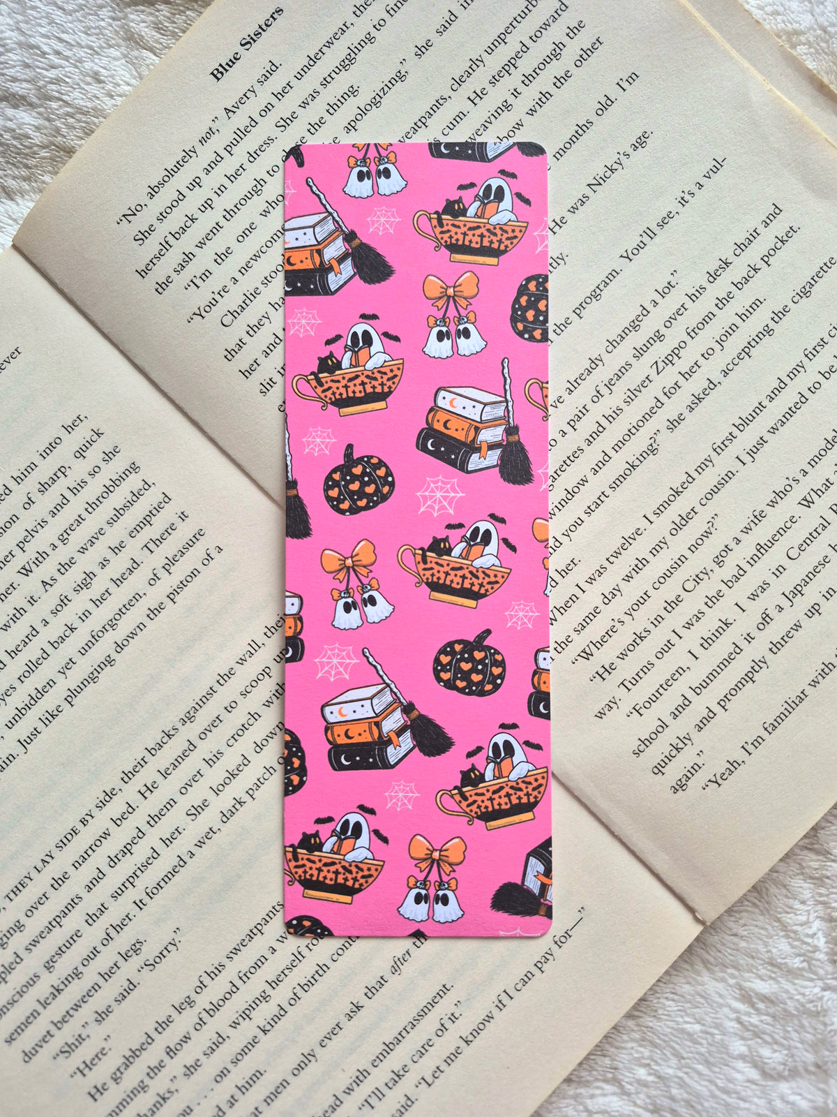 Hot pink Ghost and pumpkins halloween bookmark: Double-sided print