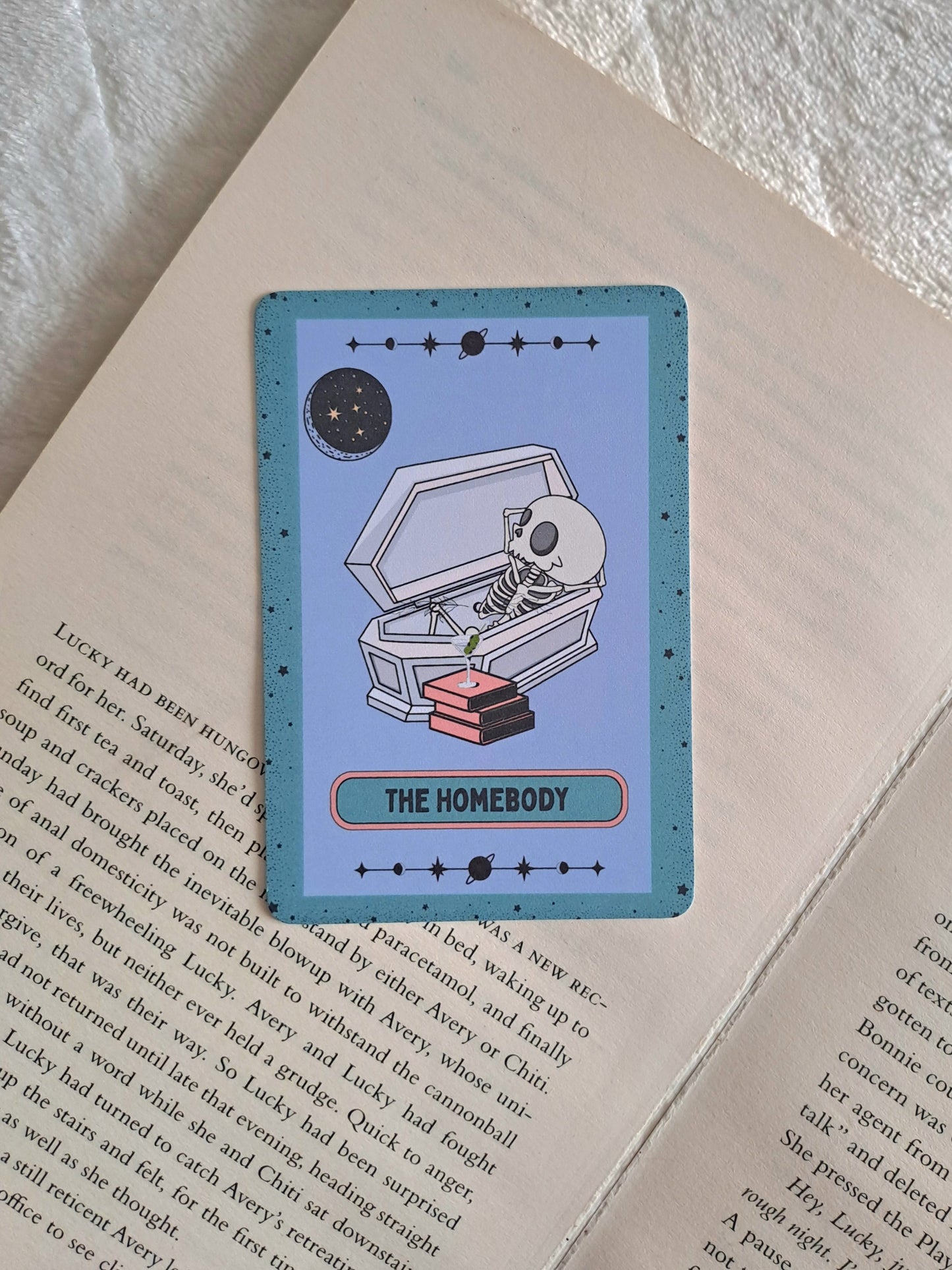 'Homebody' tarot card bookmark