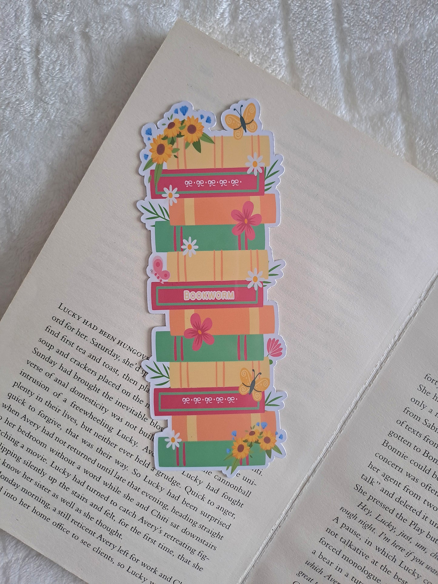 Floral bookstack bookmark - Cut out bookmark - Gift for booklover
