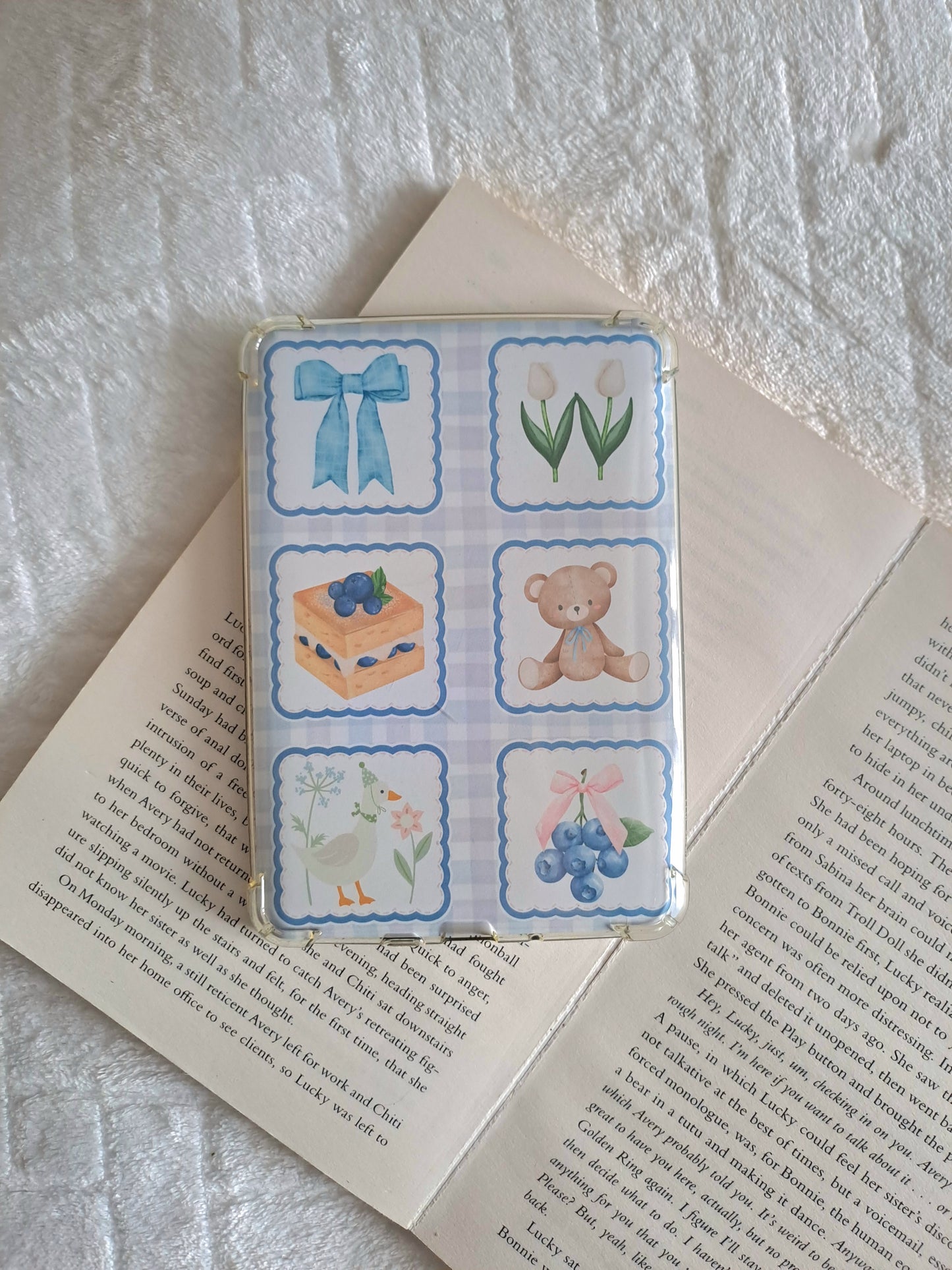 Soft girl spring Kindle skin - Insert for kindles | Booklover accessories