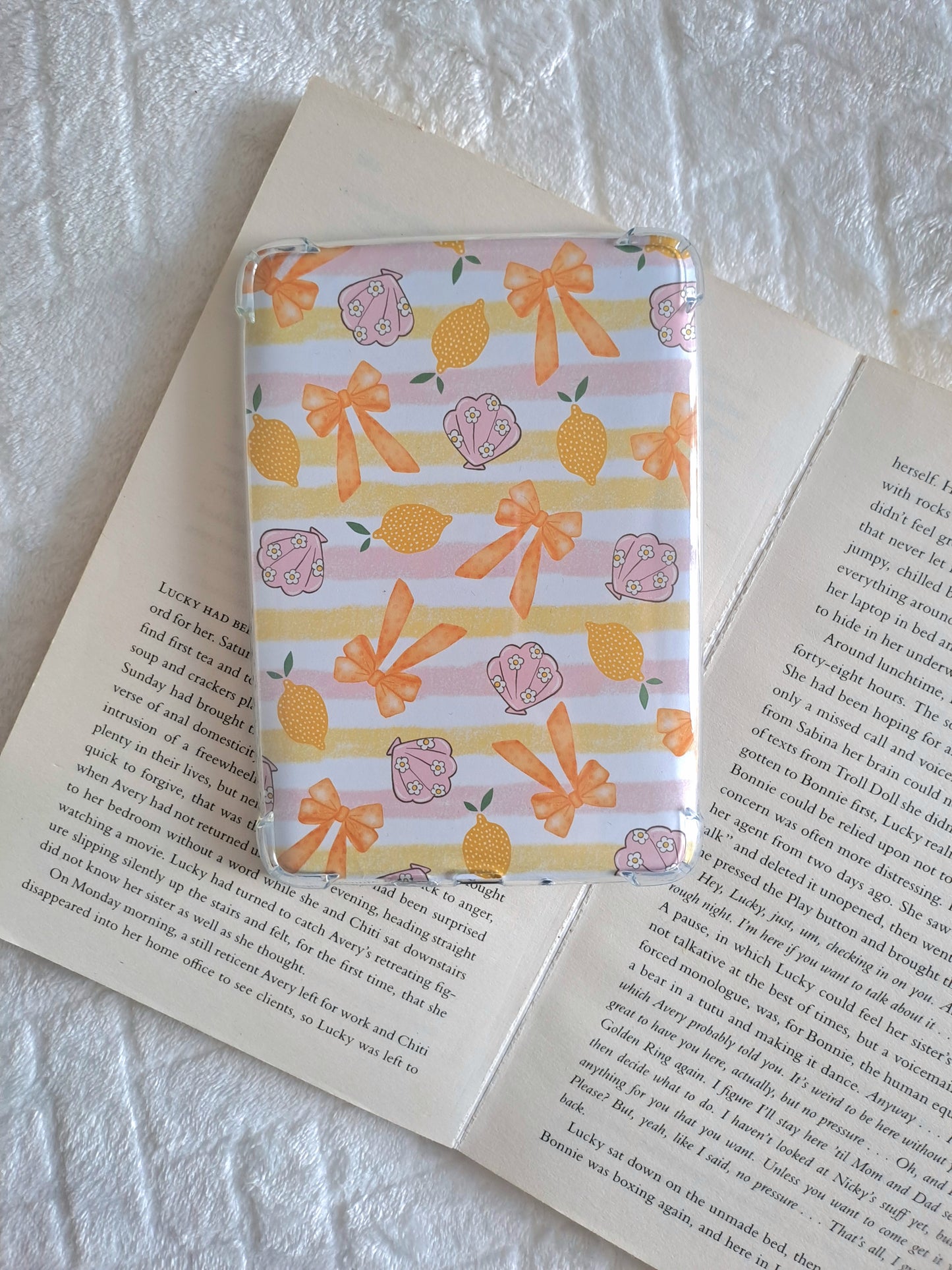 Summer bows & sea shells Kindle skin - Reading accessories | Gift for booklover