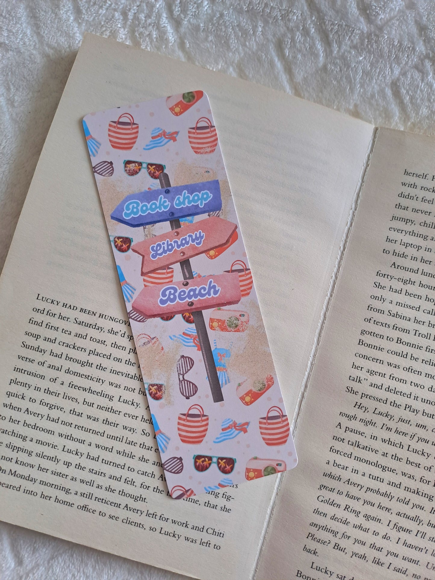 Summer sign posts reading bookmark