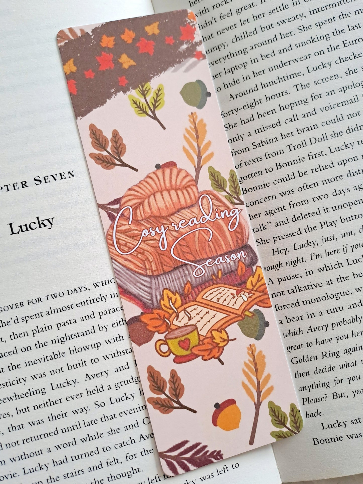 Cosy reading season bookmark