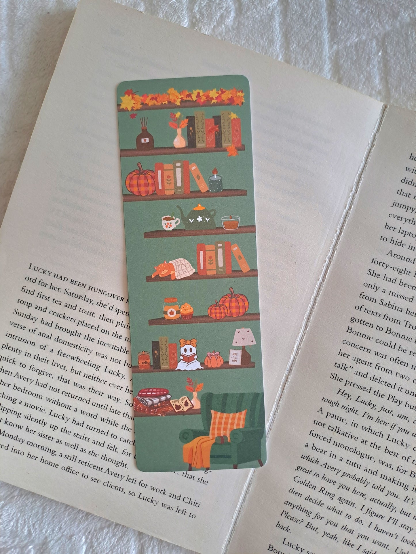 Autumn bookshelves bookmark for booklovers