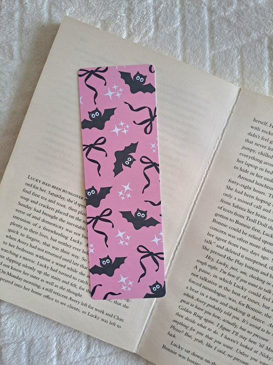 Bats and bows Halloween bookmark: Double-sided print