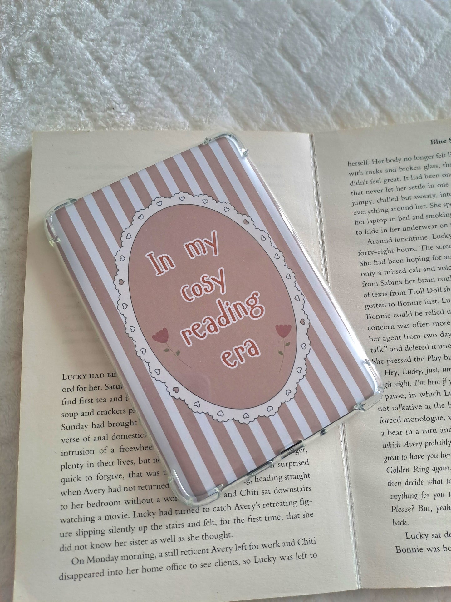 In my cosy reading era Kindle insert: Autumn booklover gifts