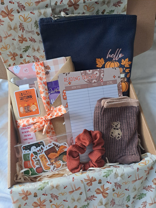 Autumn gift box for booklovers