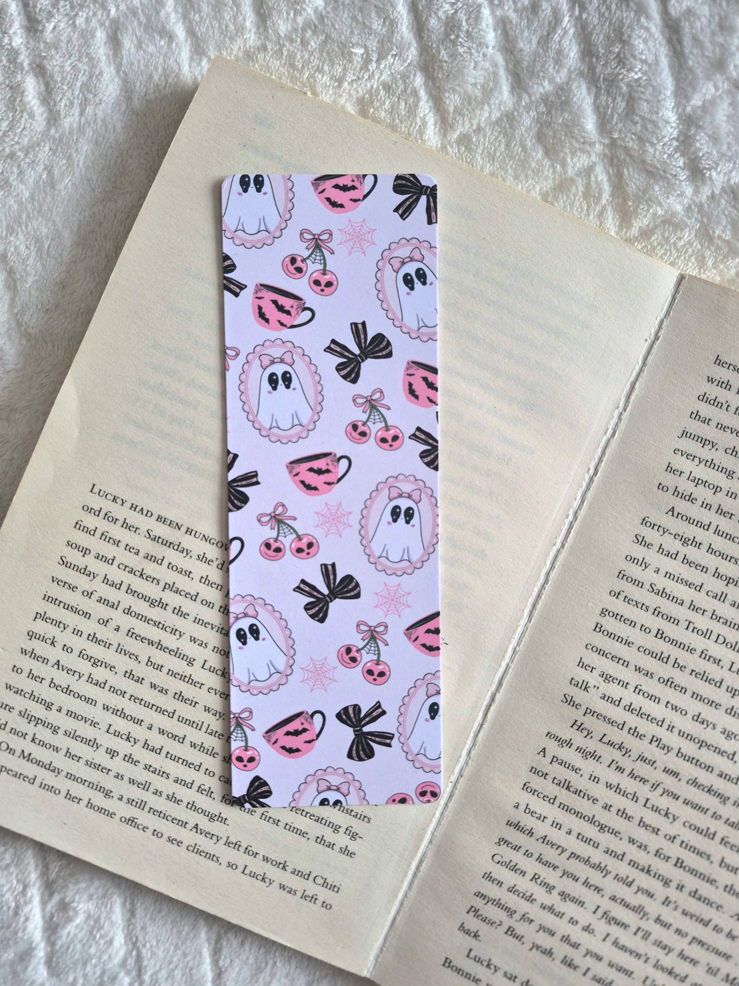 Ghosts, bows and brews Halloween bookmark: Double-sided print