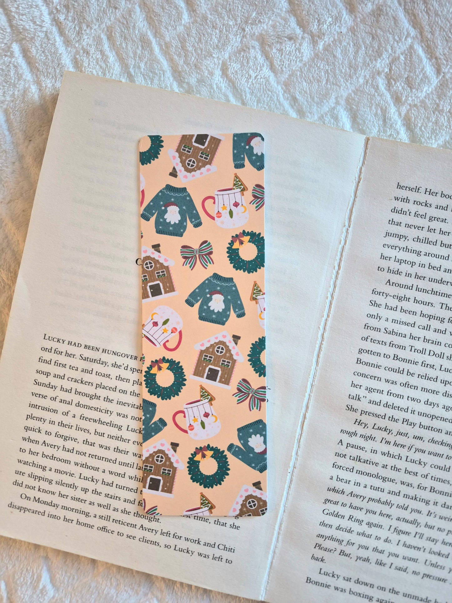 Christmas sweater and cosy vibes bookmark