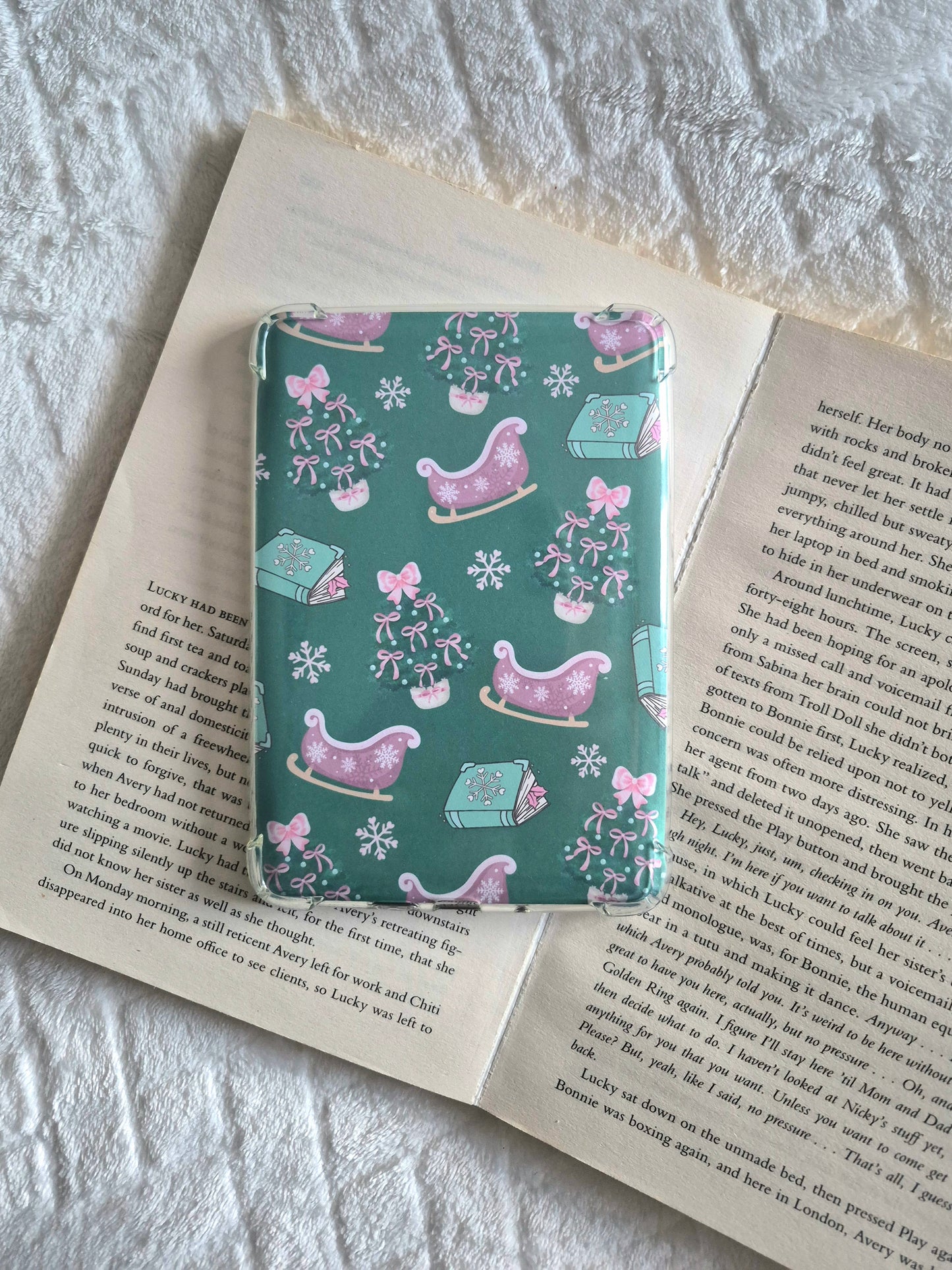 Christmas trees and festive sleighs kindle insert.