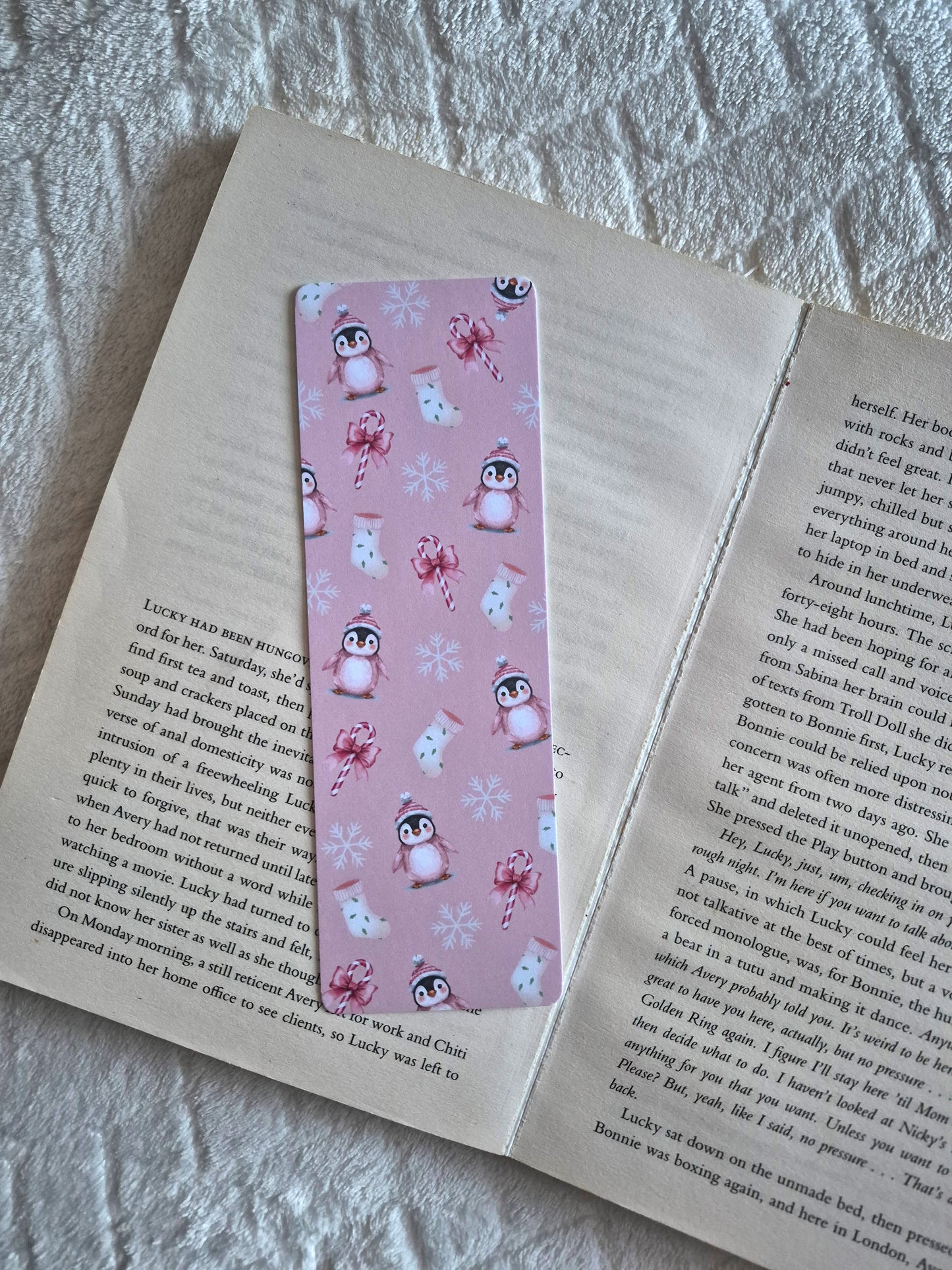 Pink peguins Christmas bookmark: Festive gift for booklovers