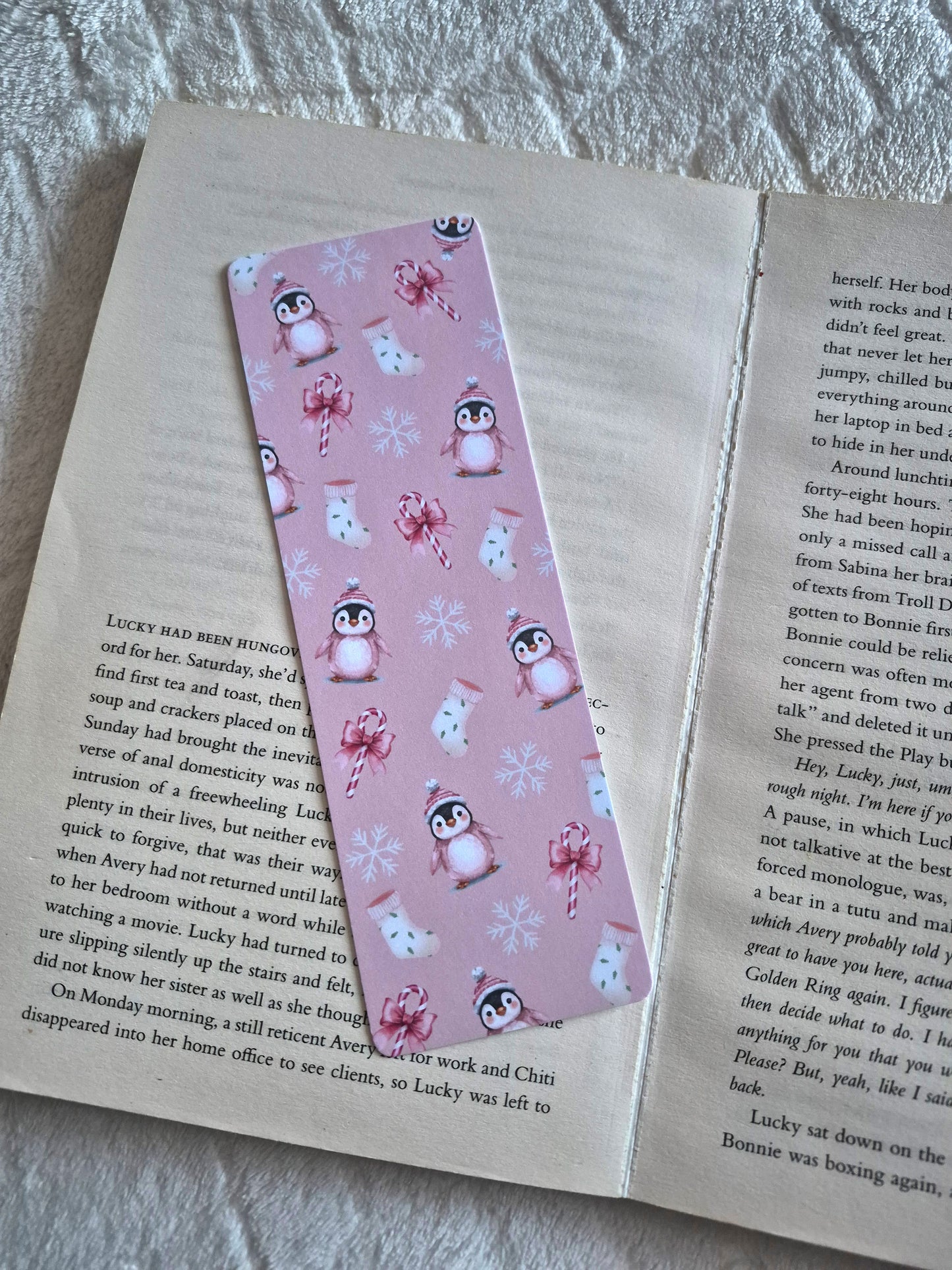 Pink peguins Christmas bookmark: Festive gift for booklovers