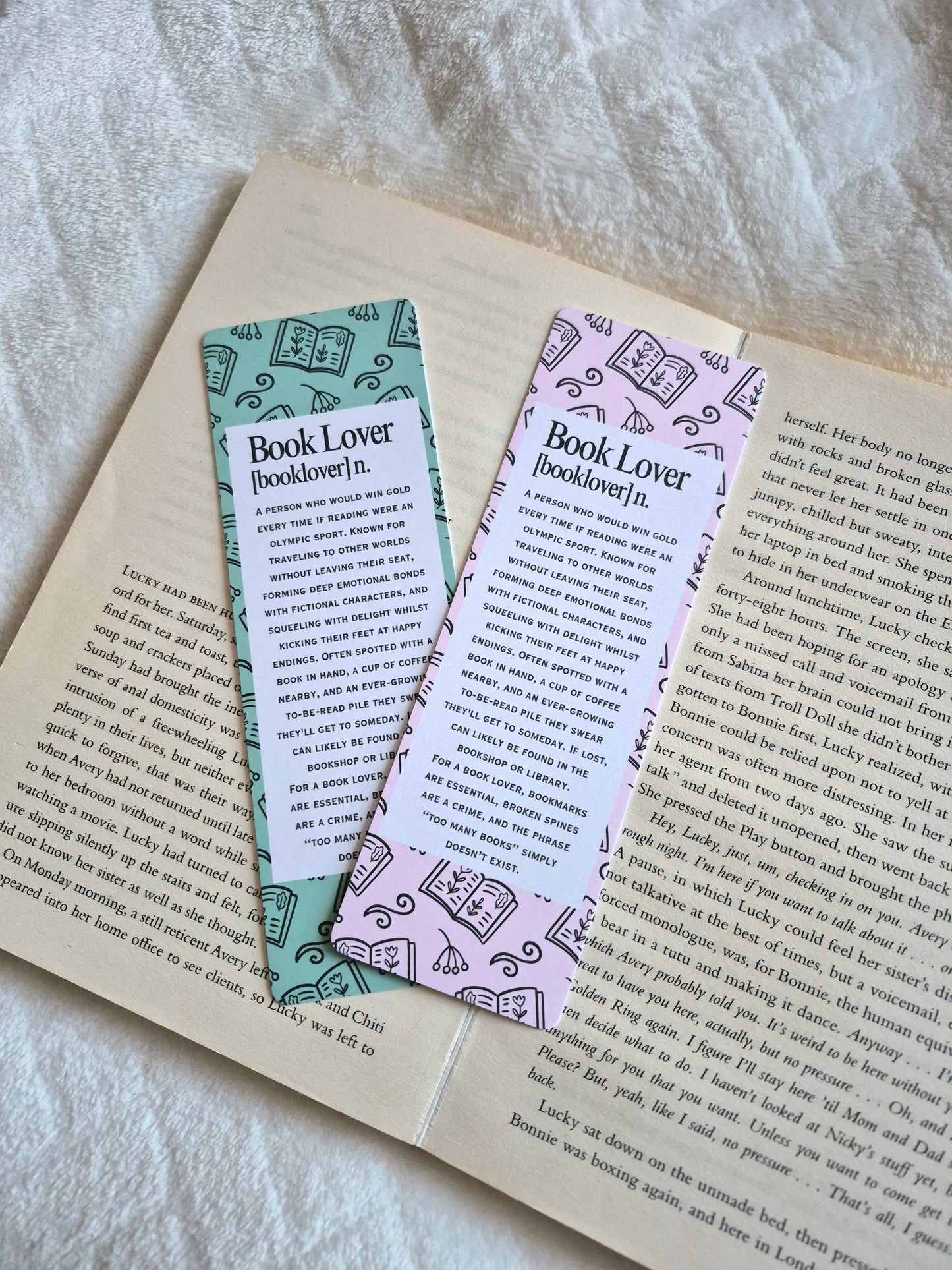 Booklover definition bookmark: pink and green