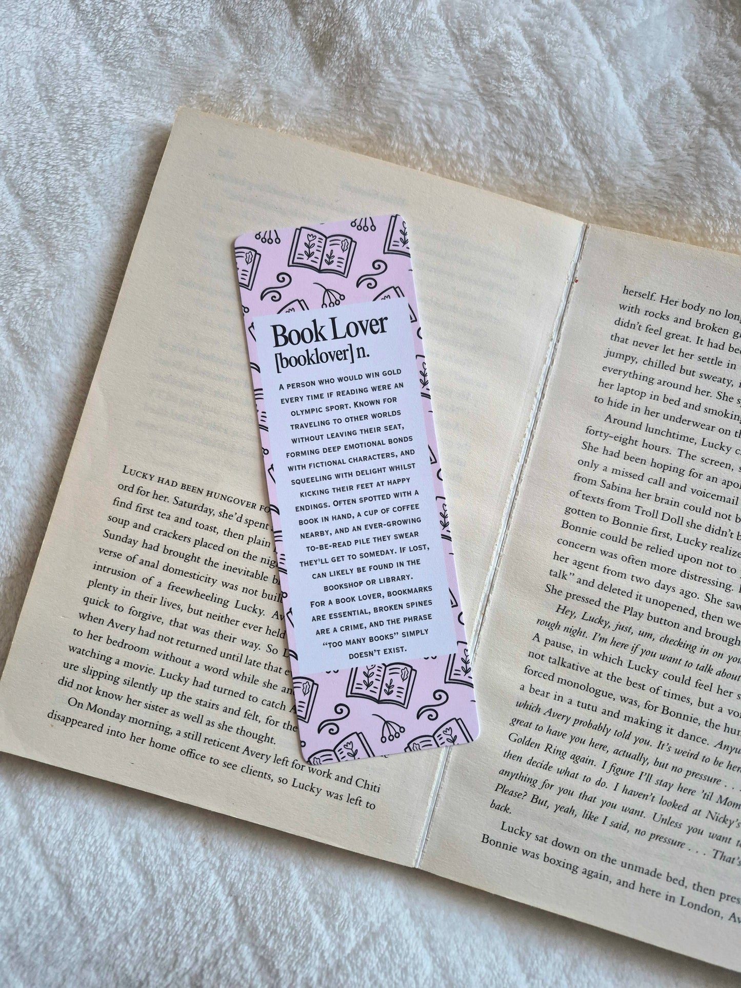 Booklover definition bookmark: pink and green