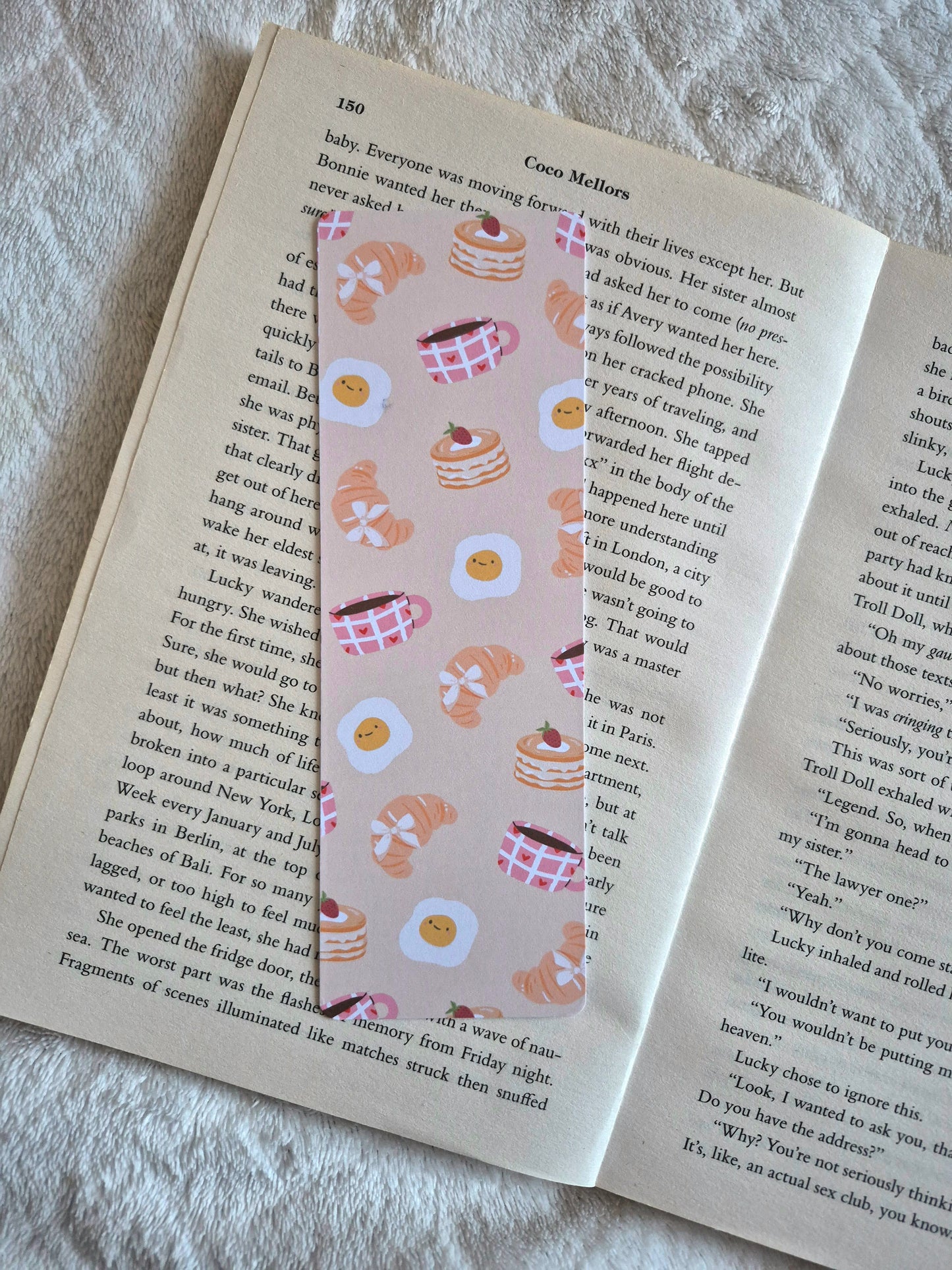 Brunch club bookmark: Coffee and crossiants