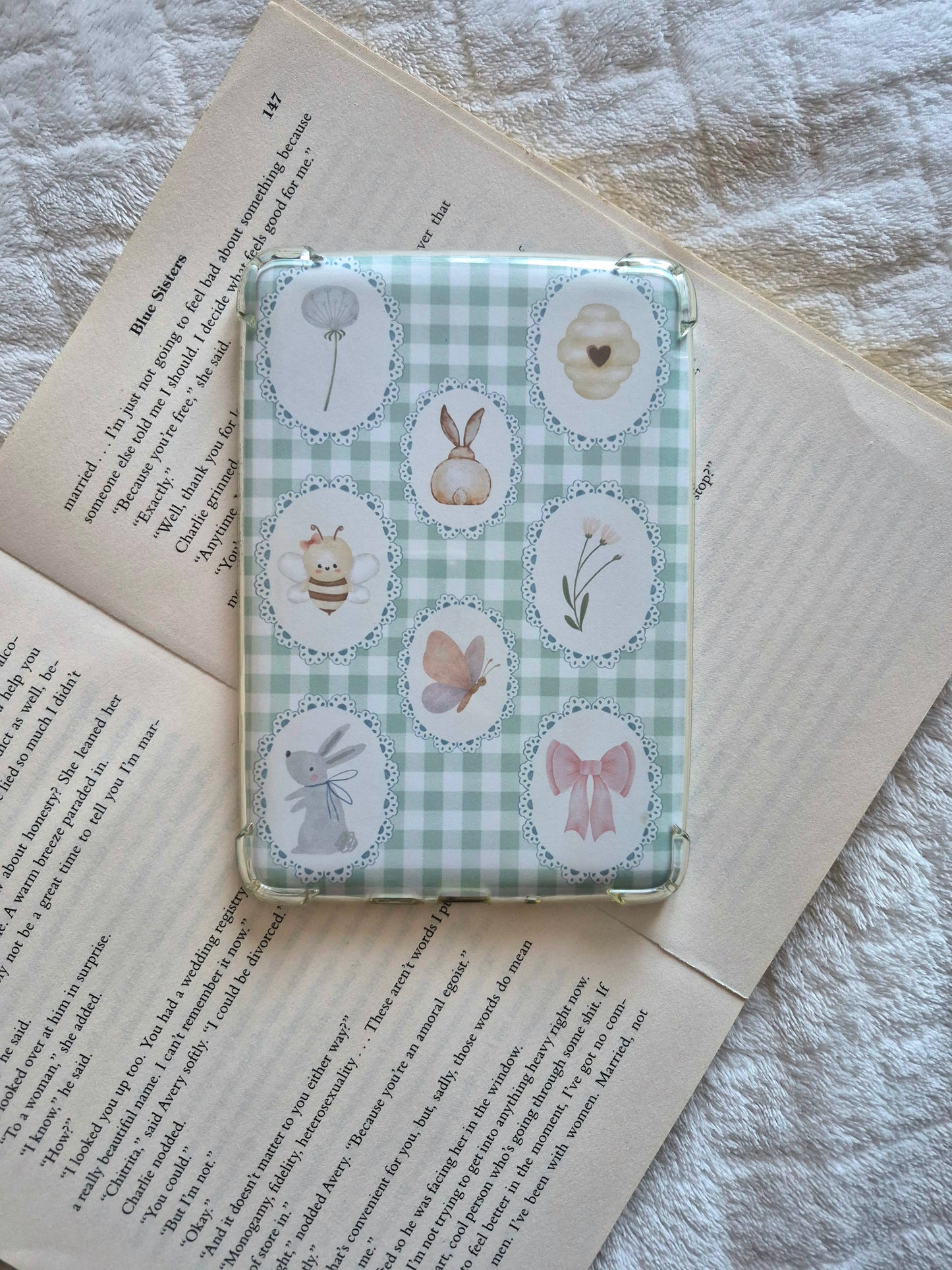 Gingham Springtime Animal & Floral watercolour Kindle Insert