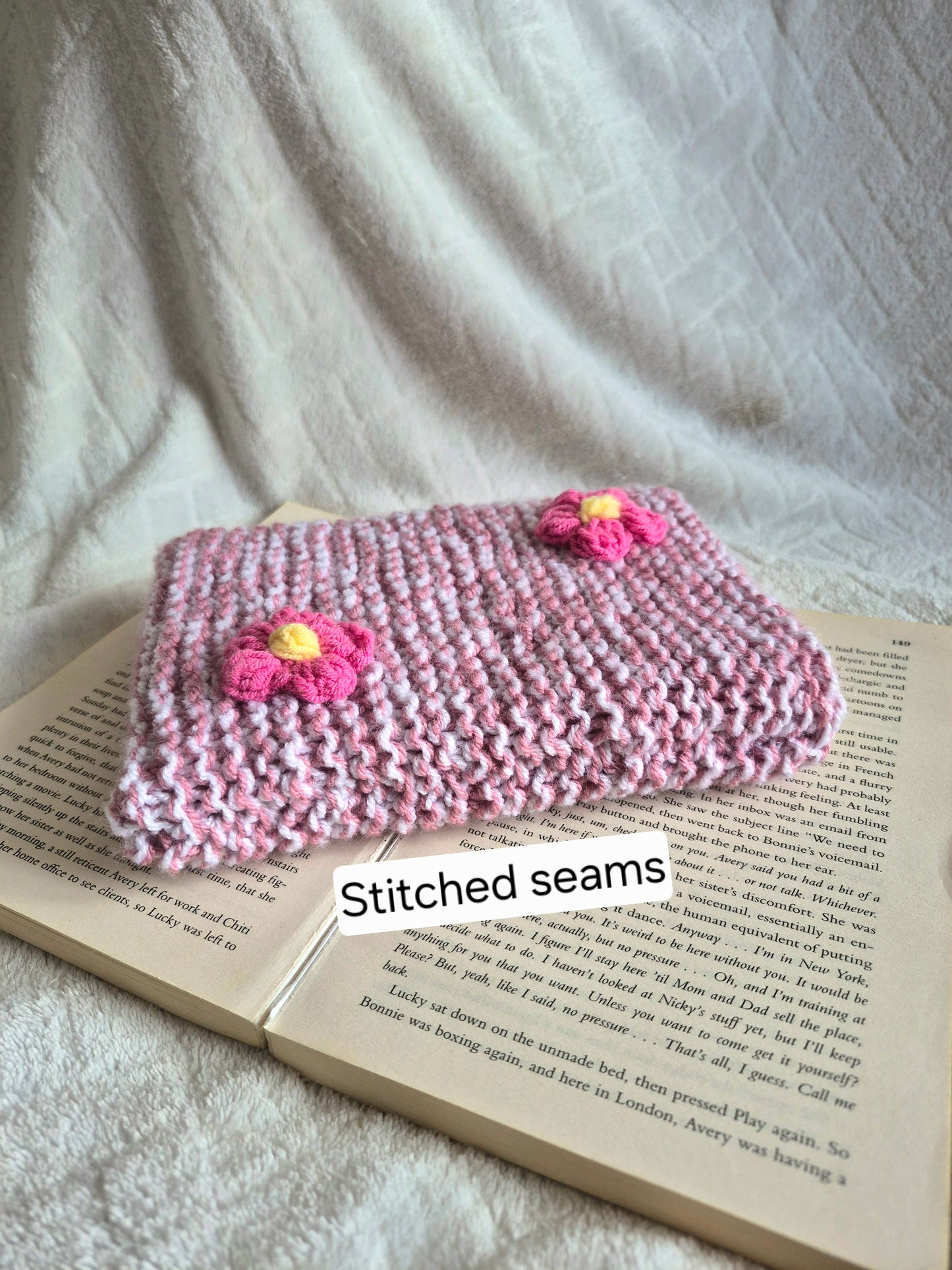 Large pink and white knitted Kindle sleeve with pink flowers