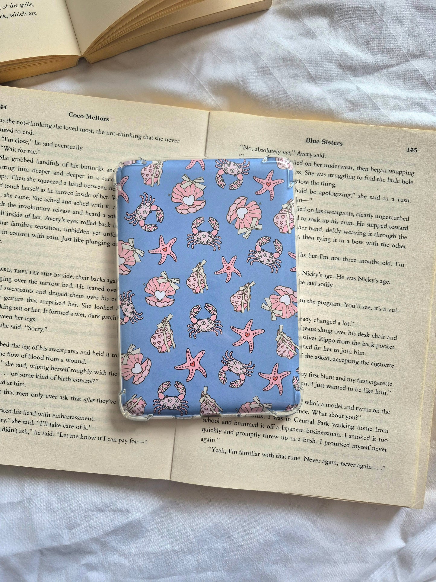 Crab and seashells purple kindle insert