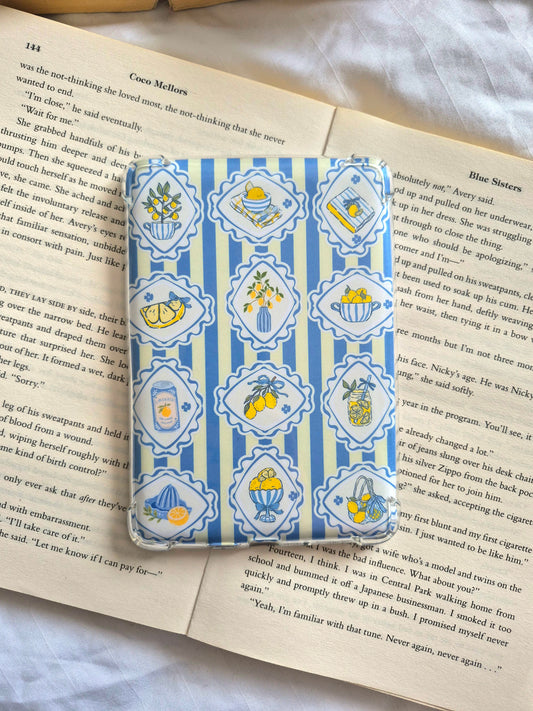 Mediterranean inspired Kindle insert with yellow lemons