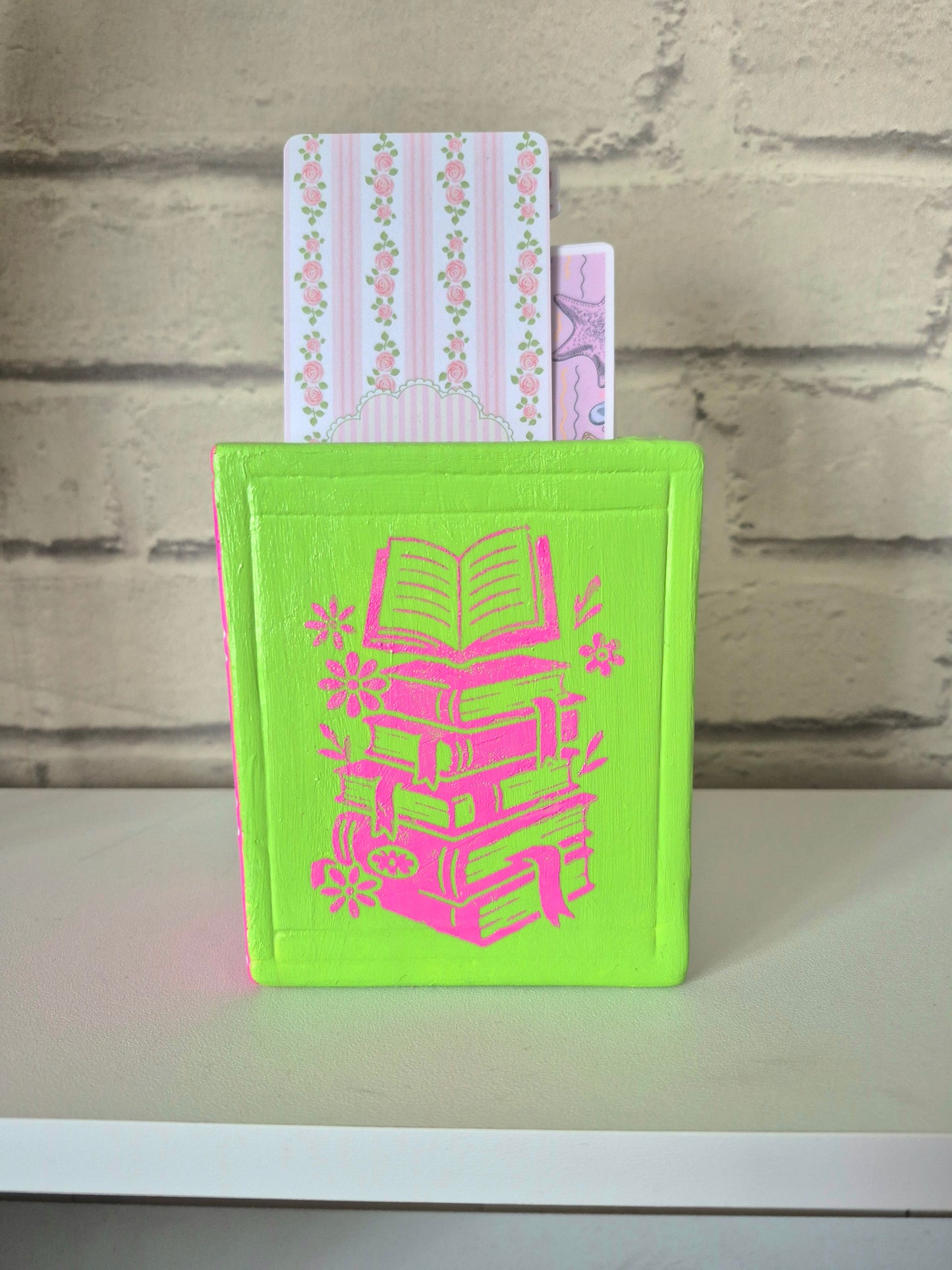 Ceramic bookmark holder - Hand painted green and pink book themed gift