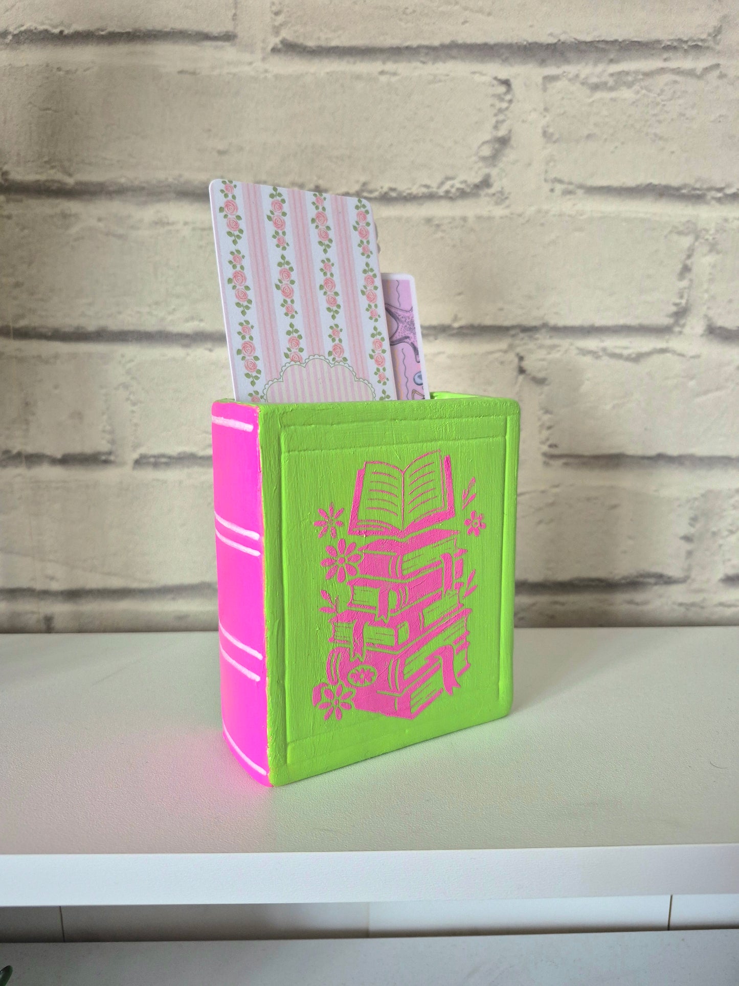 Ceramic bookmark holder - Hand painted green and pink book themed gift