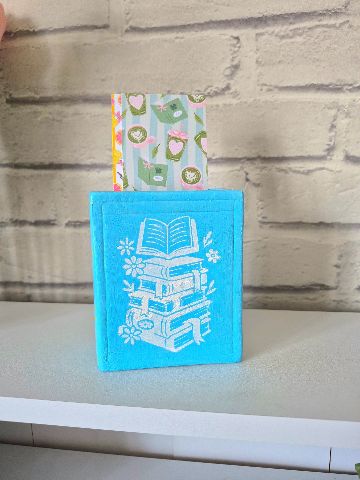 Ceramic bookmark holder - Hand painted blue and white book themed gift