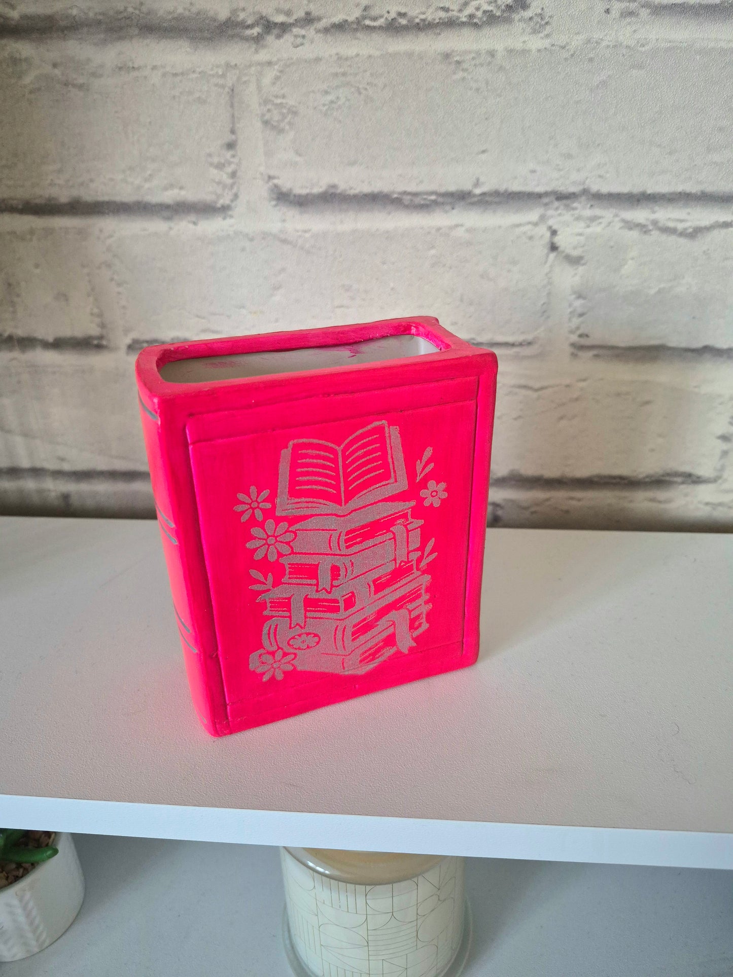 Ceramic bookmark holder - Hand painted dark pink and silver book themed gift