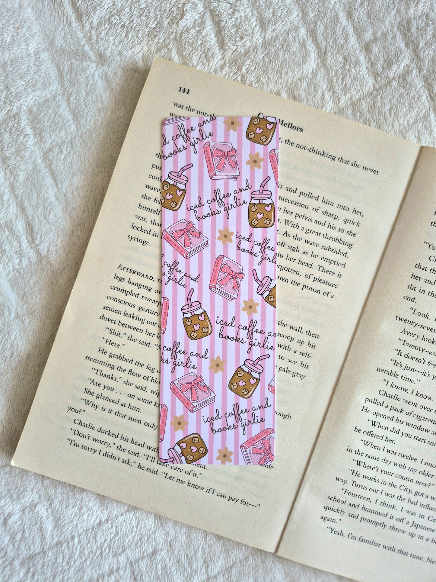 Iced coffee and books girlie bookmark: Double-sided print