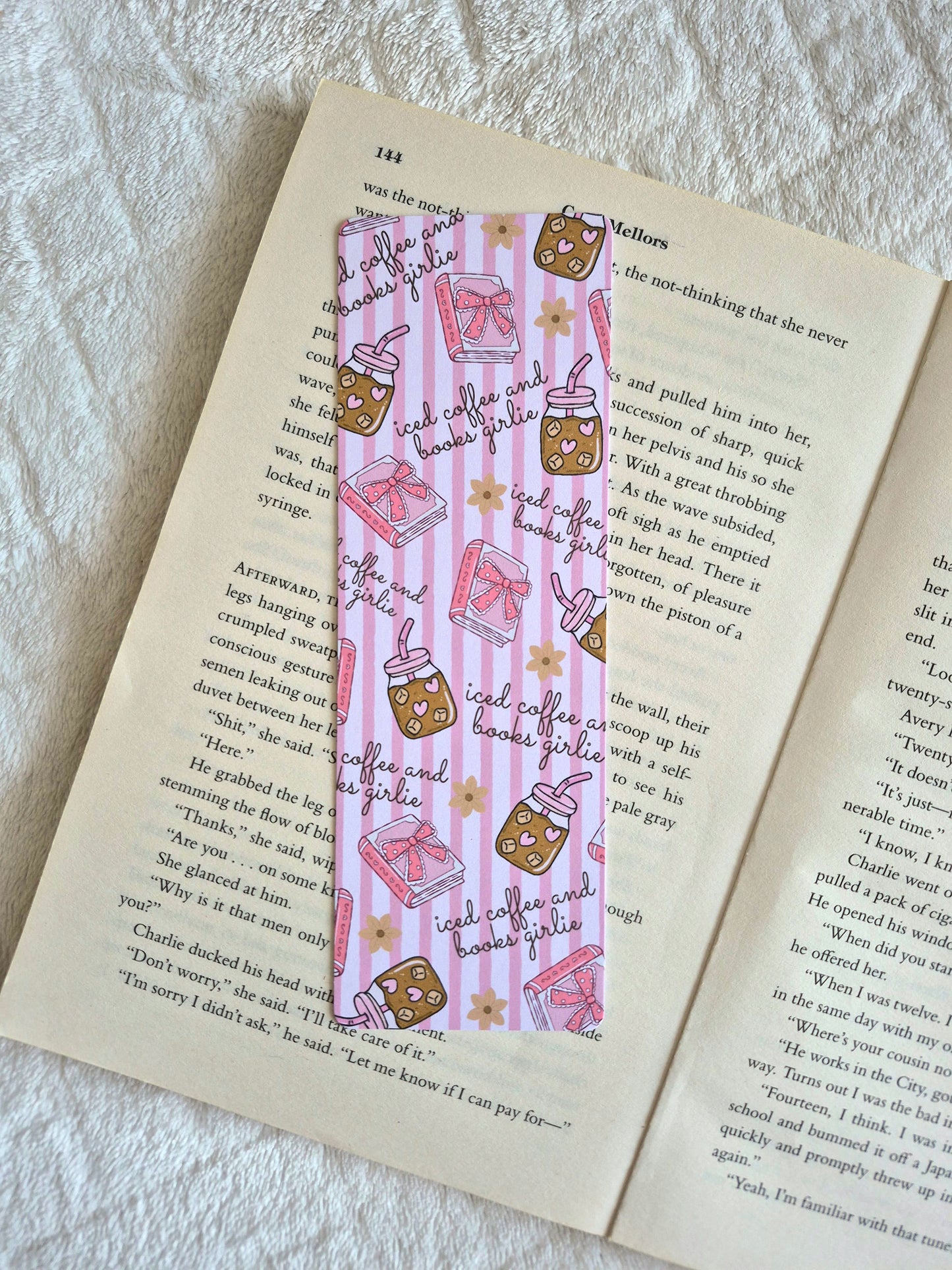 Iced coffee and books girlie bookmark: Double-sided print