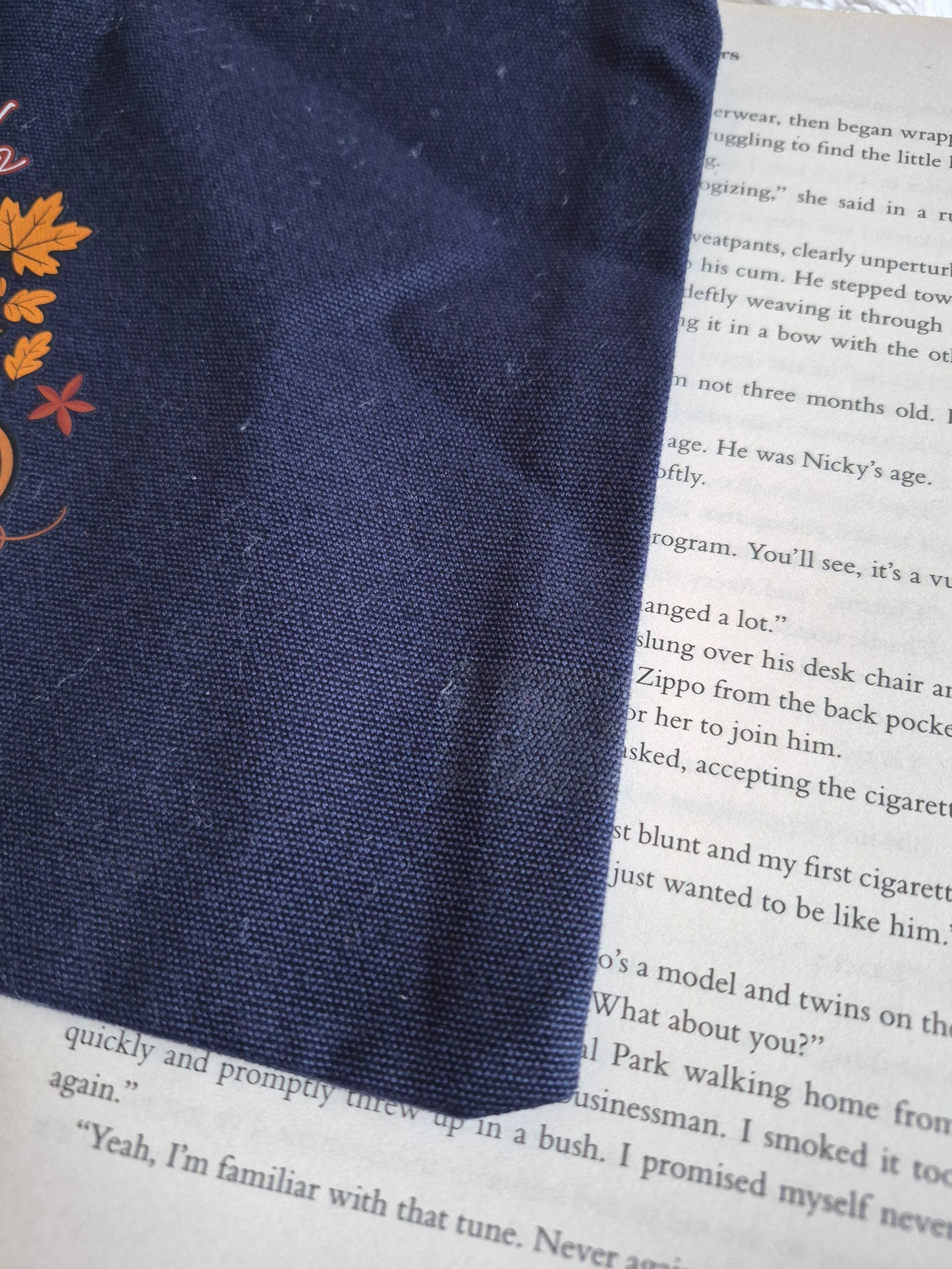 Autumn bookish essentials bag (OOPS PRODUCT)
