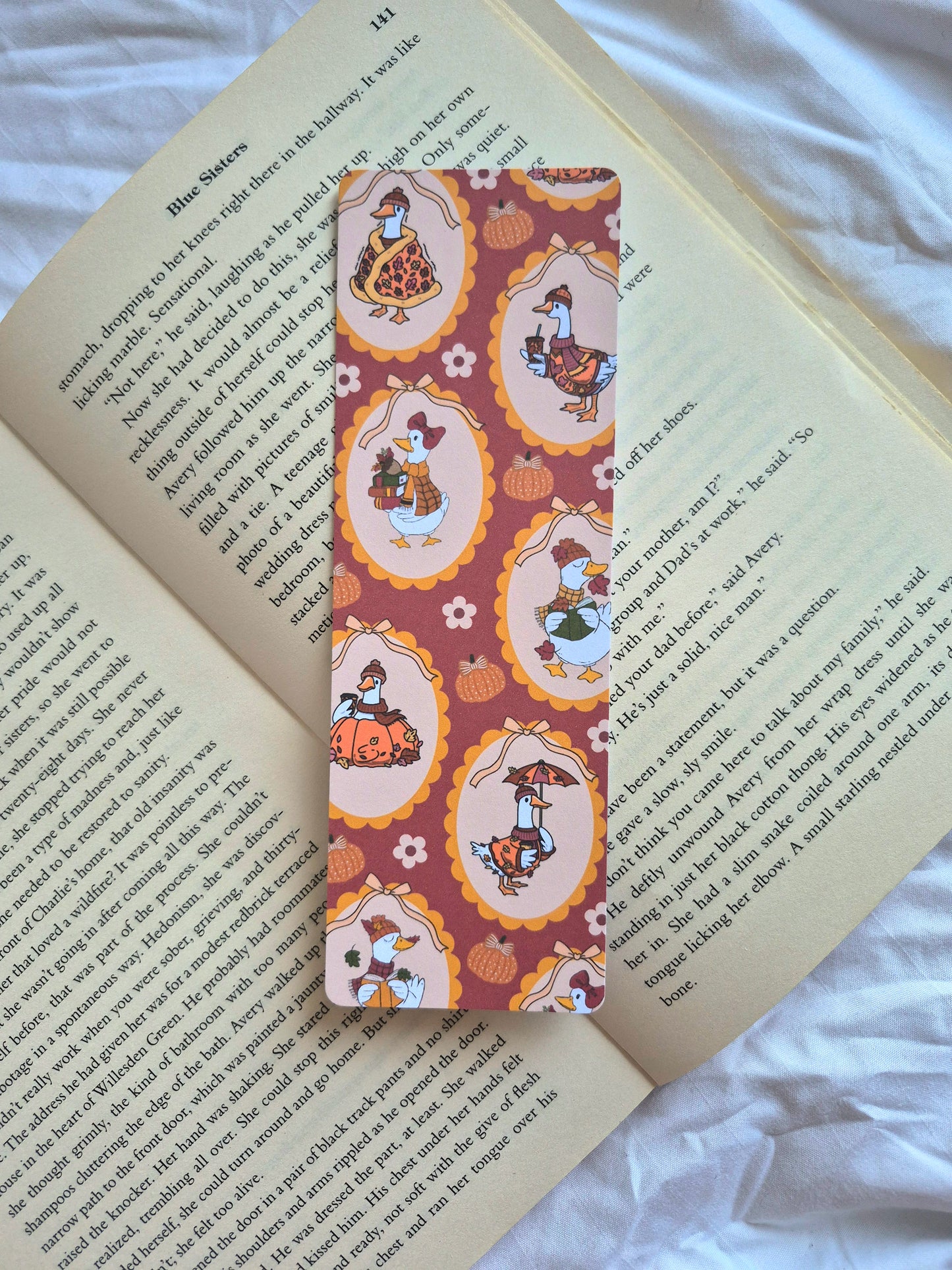 Cosy autumn geese bookmark