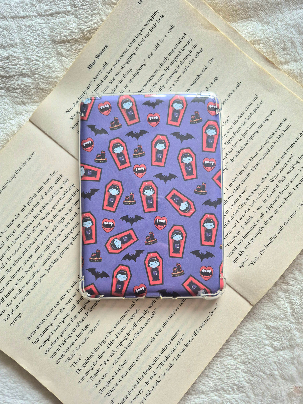 Gothic vampire coffin kindle insert: Cute spooky season case