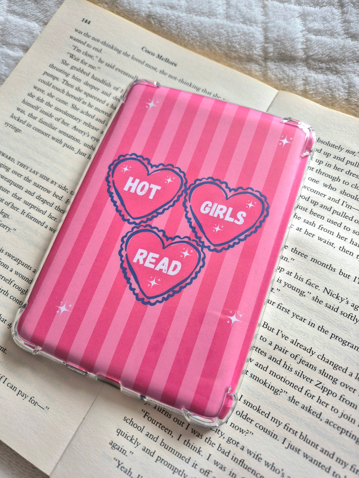 Hot Girls Read pink stripes Kindle insery