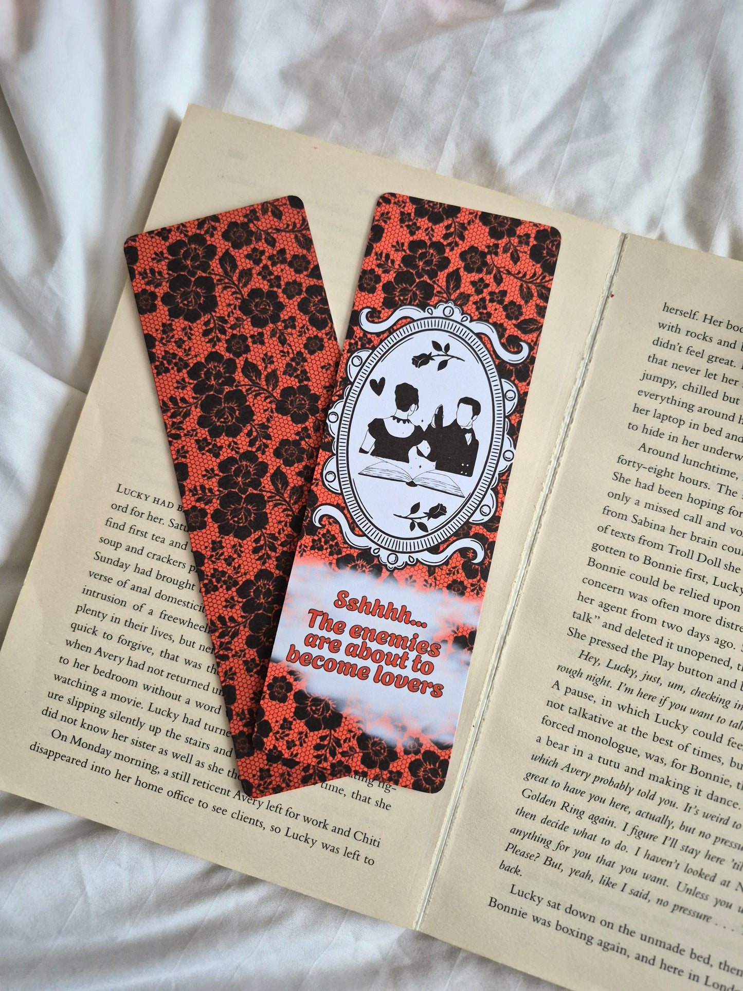 Regency lace romance bookmark: The enemies become lovers