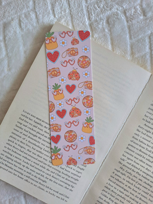 Retro summer bookmark - Double-sided print | Booklover gift | Lady bugs, love hearts, pineapples